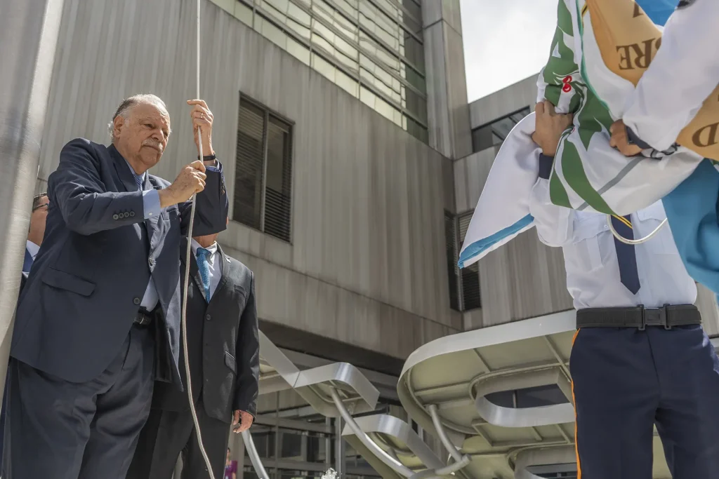 webp-blog-dia-de-la-bandera-05 Blog: Banco Industrial rinde homenaje al Lic. Edgar Heinemann por su trayectoria y contribución a Guatemala 05