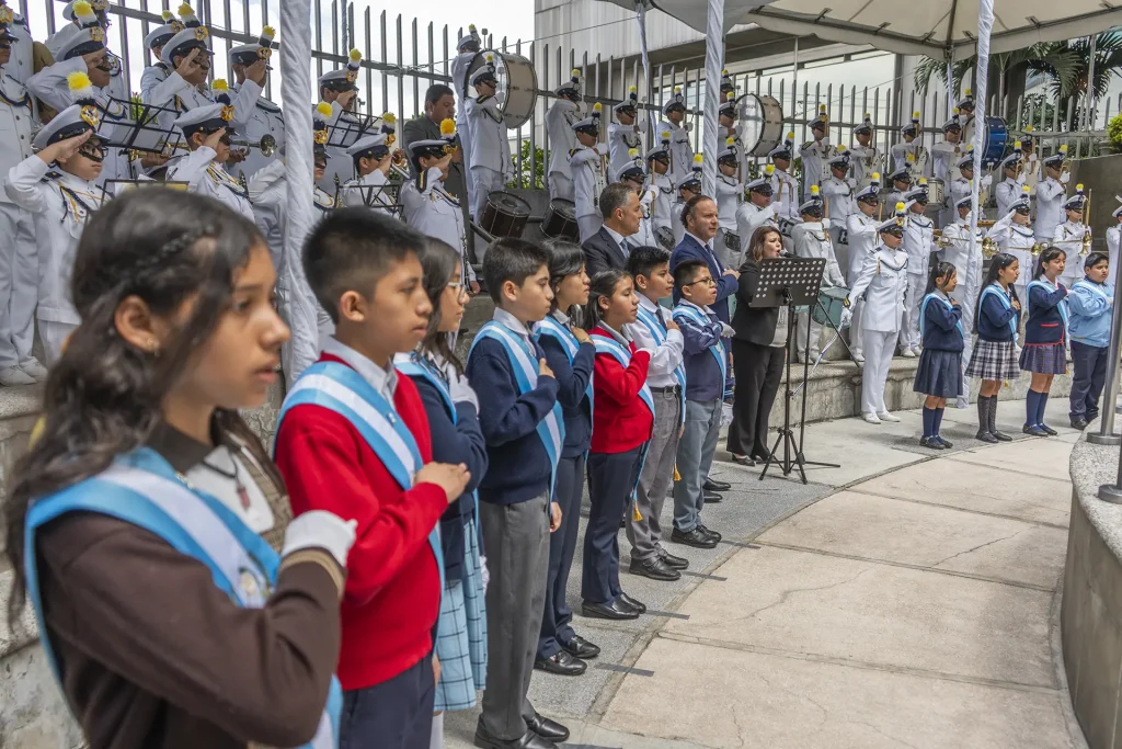 webp-blog-dia-de-la-bandera-10 Blog: Banco Industrial rinde homenaje al Lic. Edgar Heinemann por su trayectoria y contribución a Guatemala 10