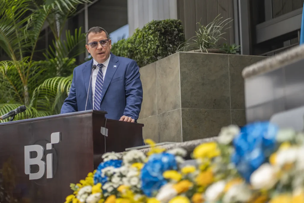 webp-blog-dia-de-la-bandera-13 Blog: Banco Industrial rinde homenaje al Lic. Edgar Heinemann por su trayectoria y contribución a Guatemala 13