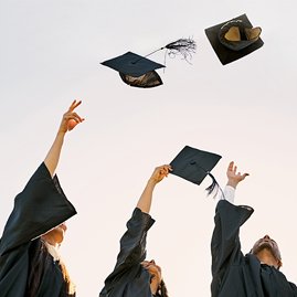 Con tus Tarjetas de Crédito Bi regala una graduación Con tus Tarjetas de Crédito Bi regala una graduación