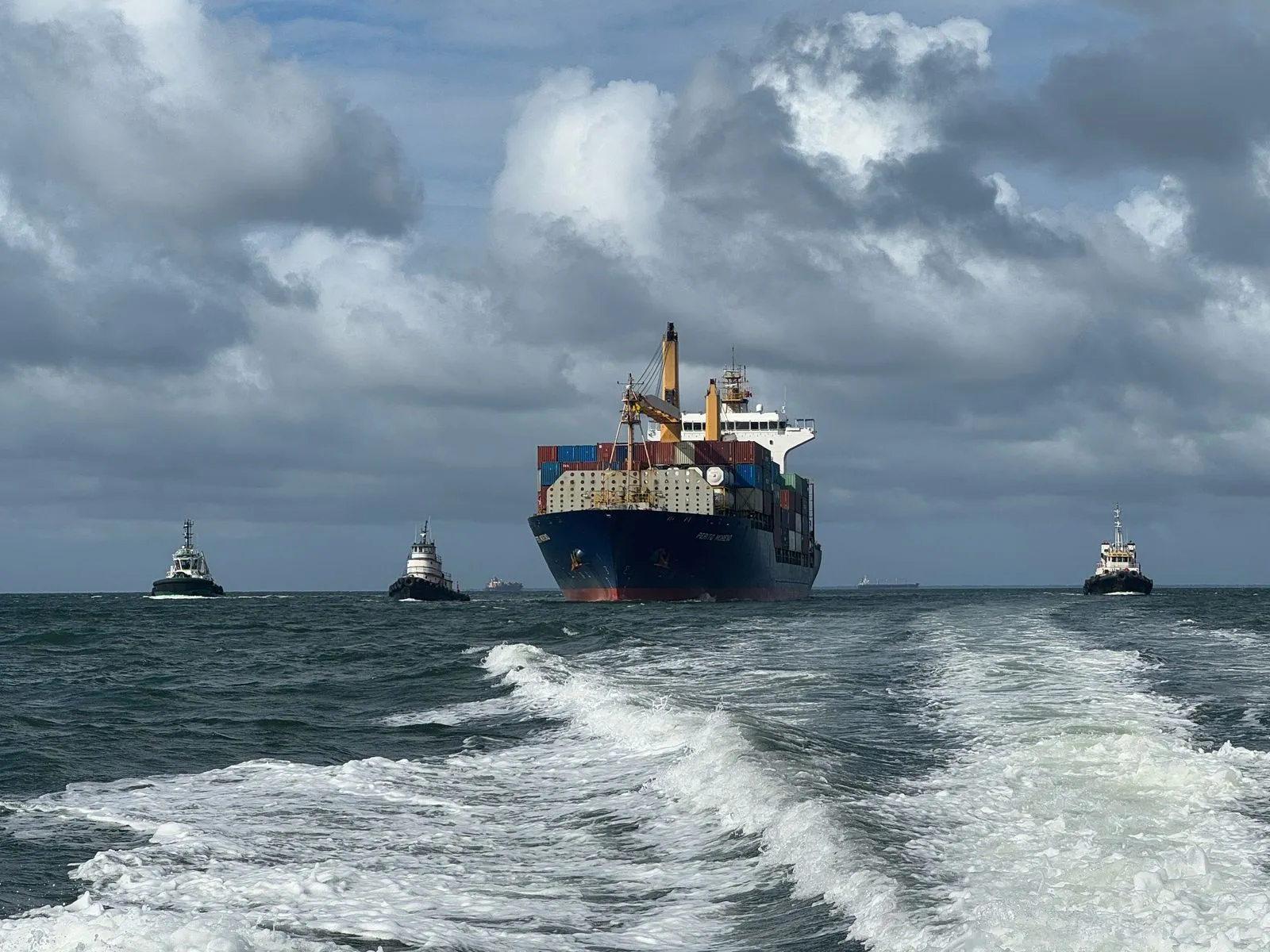 barcos Barcos navegando