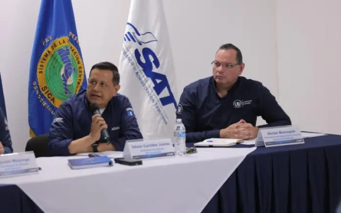 Guatemala y El Salvador buscan agilizar el comercio bilateral con la modernización aduanera