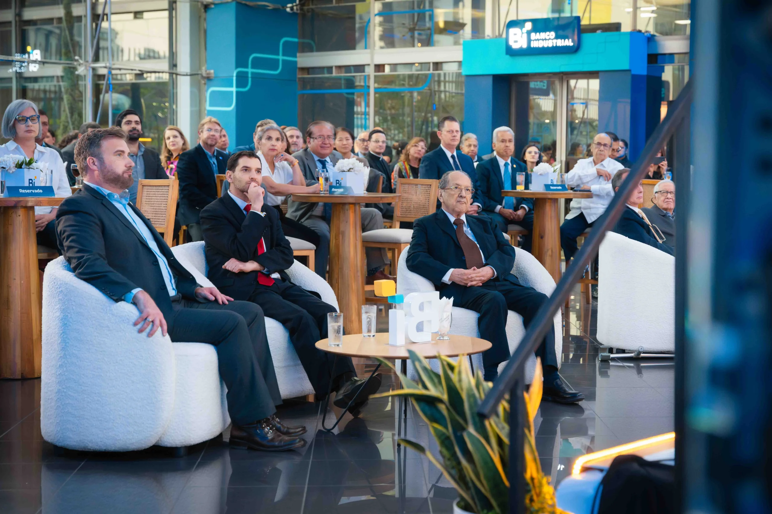 05-MER-1623-REVELANDO-EL-ADN-DEL-QUETZAL