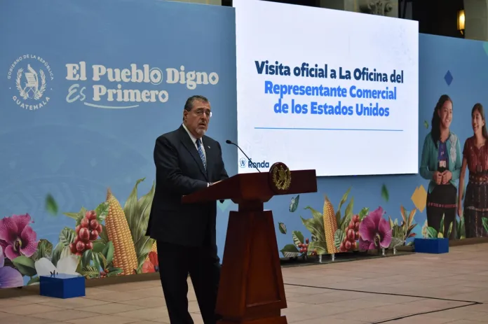 Bernardo Arevalo durante la conferencia de prensa sobre el tema arancelario Daily News Industrial Bernardo Arevalo durante la conferencia de prensa sobre el tema arancelario Daily News Industrial