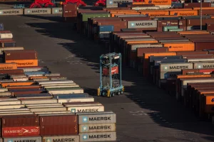 La Unión Europea suspenderá aranceles a los metales de EE.UU. por 90 días