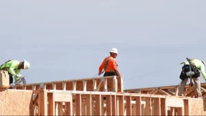 Martillos sin manos: la otra crisis de la construcción