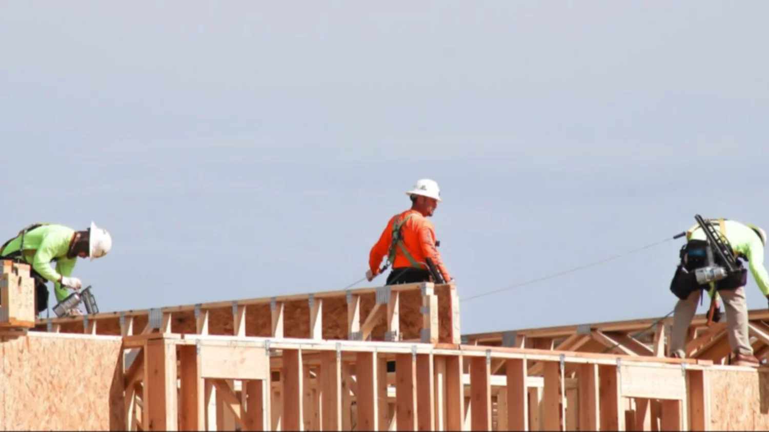 Martillos sin manos: la otra crisis de la construcción