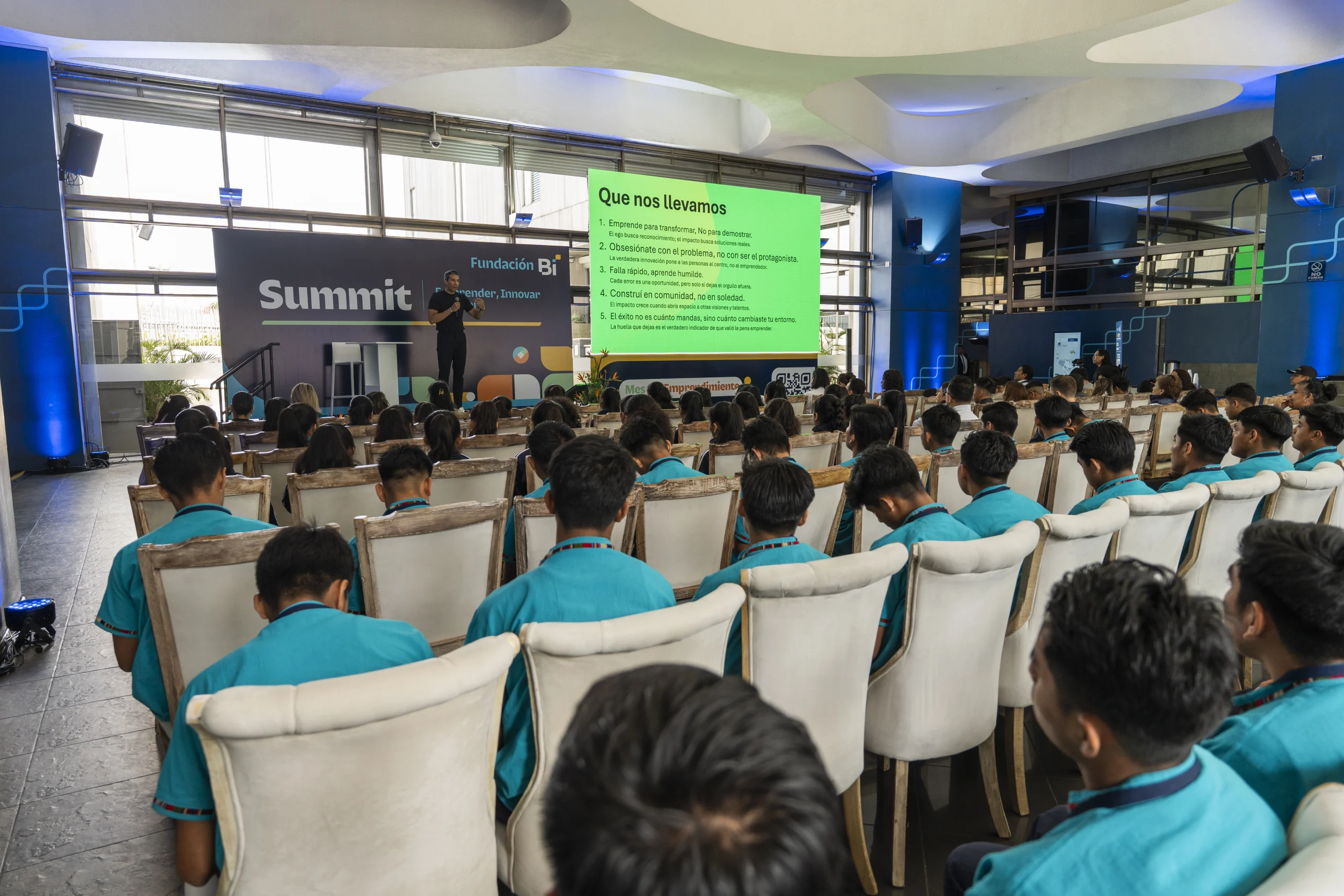 260425_Summit_MesDelEmprendedor_17 (1) 260425_Summit_MesDelEmprendedor_17 (1)