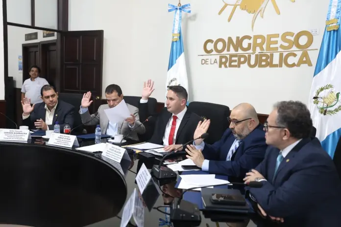 Comisión de Economía elaborara nómina de seis candidatos a Superintendencia de Competencia la próxima semana