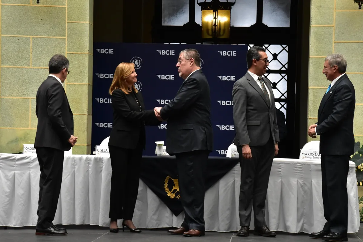 Salud-Publica-BCIE-Arevalo-Menkos-BCIE