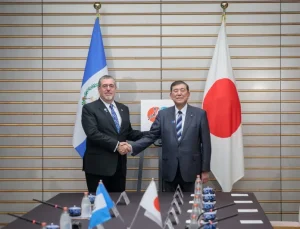 Guatemala y Japón elevan su relación a una «asociación estratégica», tras visita de Arévalo