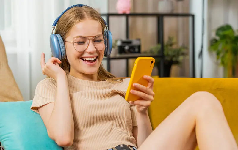 Descubre las mejores plataformas de música y suscríbete con tu Tarjeta de Crédito Bi