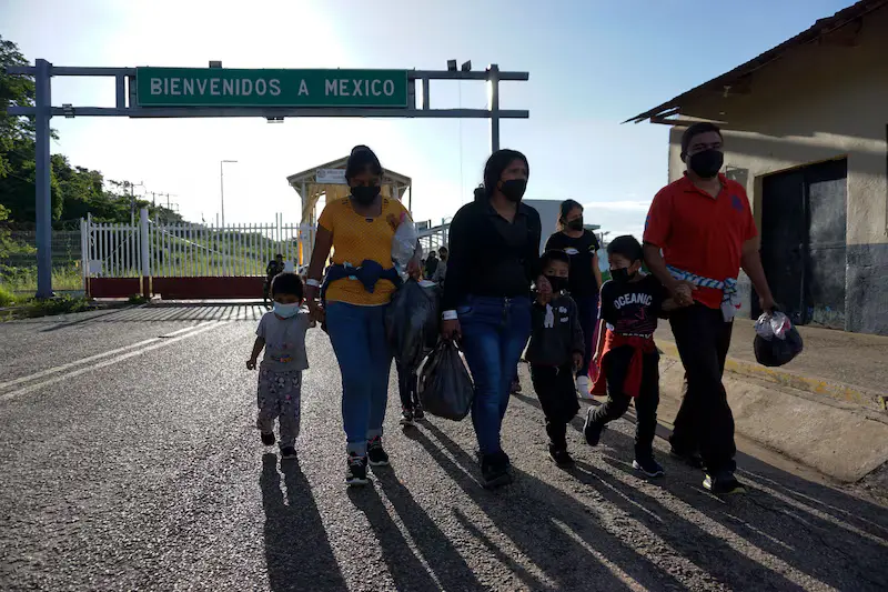 Promesa de empleo de México para deportados de EE.UU. no despega: solo el 4% tiene trabajo