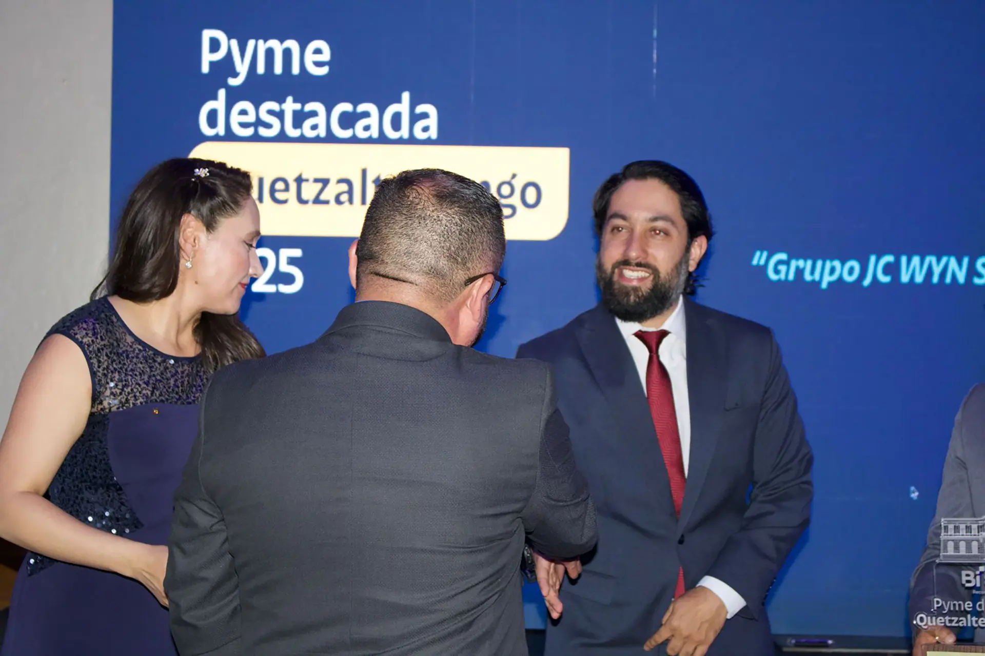 Empresarios de Quetzaltenango se reúnen para conectar historias e impulsar el futuro junto a Banco Industrial 04