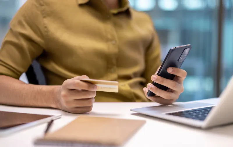 Puedo pagar mis impuestos en línea con una tarjeta de crédito thumbnail (1)