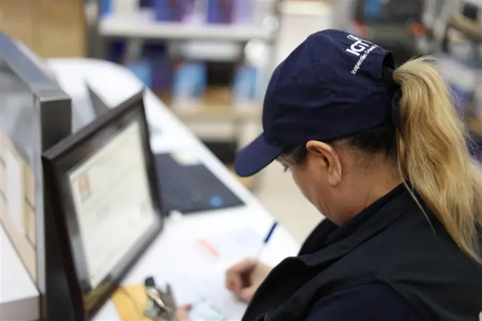 Servicio-civil-eficiente-como-una-via-para-fomentar-la-inversion-privada-y-el-empleo-dice-el-BID