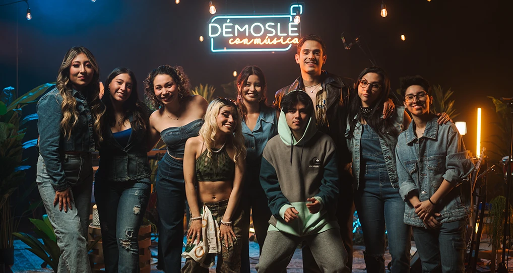 thyan-v-demosle-con-musica-concierto-agradecimiento