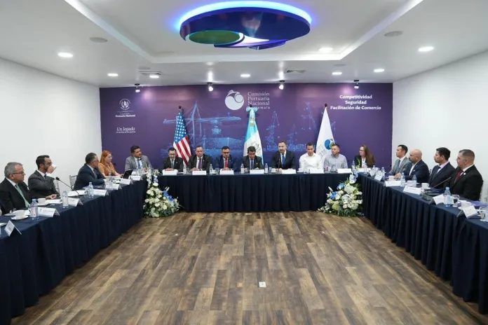 Con la visita de la Guardia Costera de EE UU la Autoridad Designada para puertos-participa por primera vez