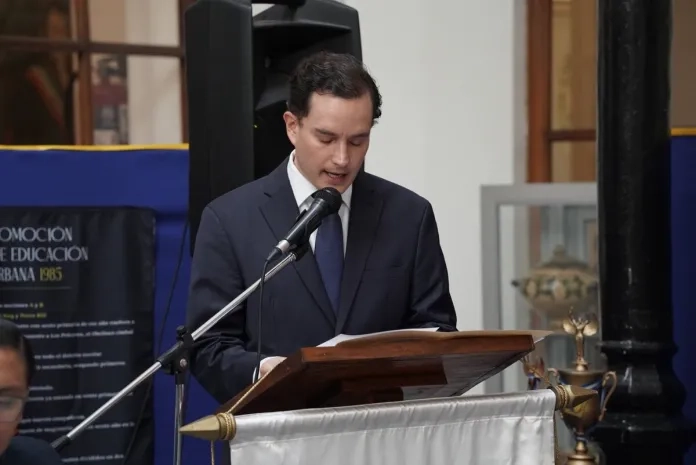 Daily News 27 Agosto Nacional 1