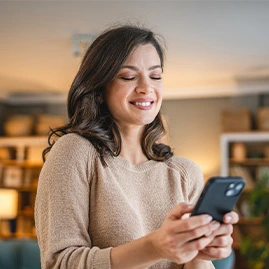 Mujer necesita apoyo con su tarjeta del Club_Banco Industrial_269px