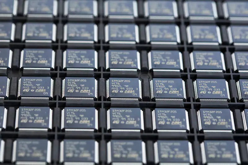 aranceles-chips lote de chips semiconductores