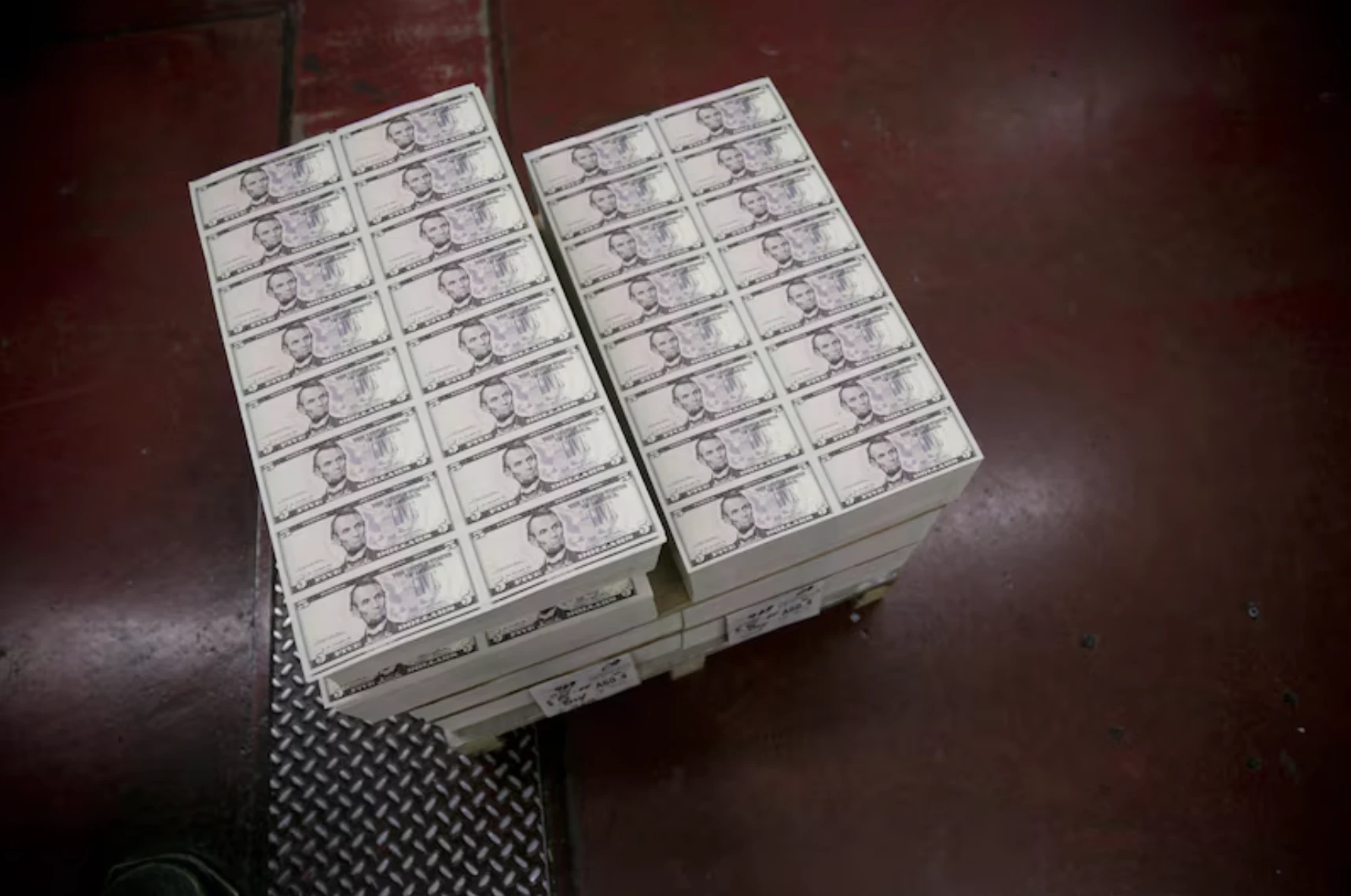 el-dolar-vuelve-a-dejar-al-descubierto-los desafíos-de-las-monedas-de-america-atina