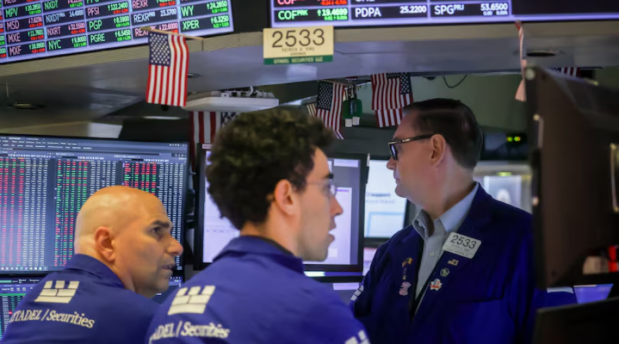 Wall Street abre con cautela, en medio de máximos del oro y a la espera de Powell