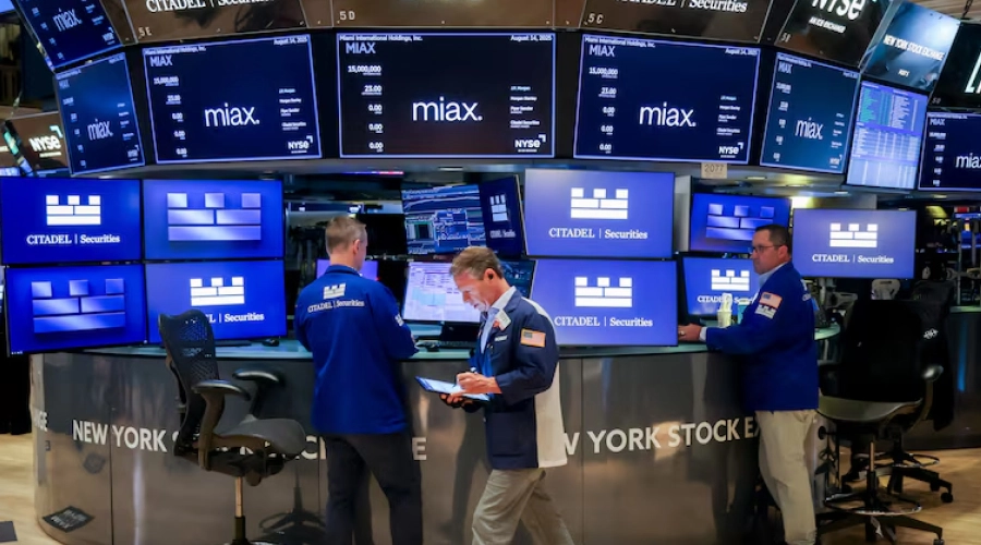 Wall Street modera el paso tras máximos y ahora espera decisión de la Reserva Federal