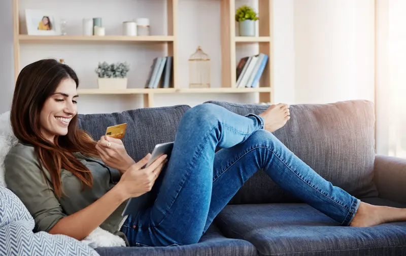 ¿Cómo ahorrar intereses en una tarjeta de crédito?