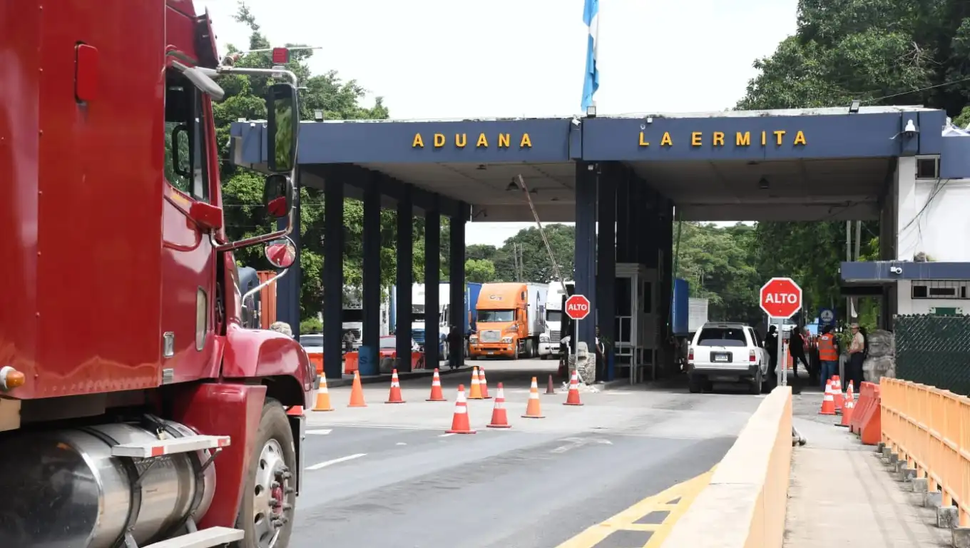 DailyNews3Nacional21OCT Ejecutan primer proyecto vial de emergencia en ruta hacia Puesto Fronterizo Integrado, Anguiatú