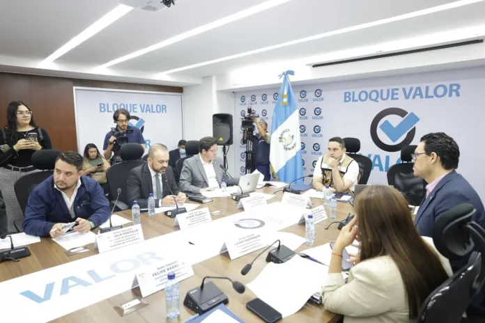 Comisión de Economía busca evitar que proyectos público-privados pasen por el Congreso