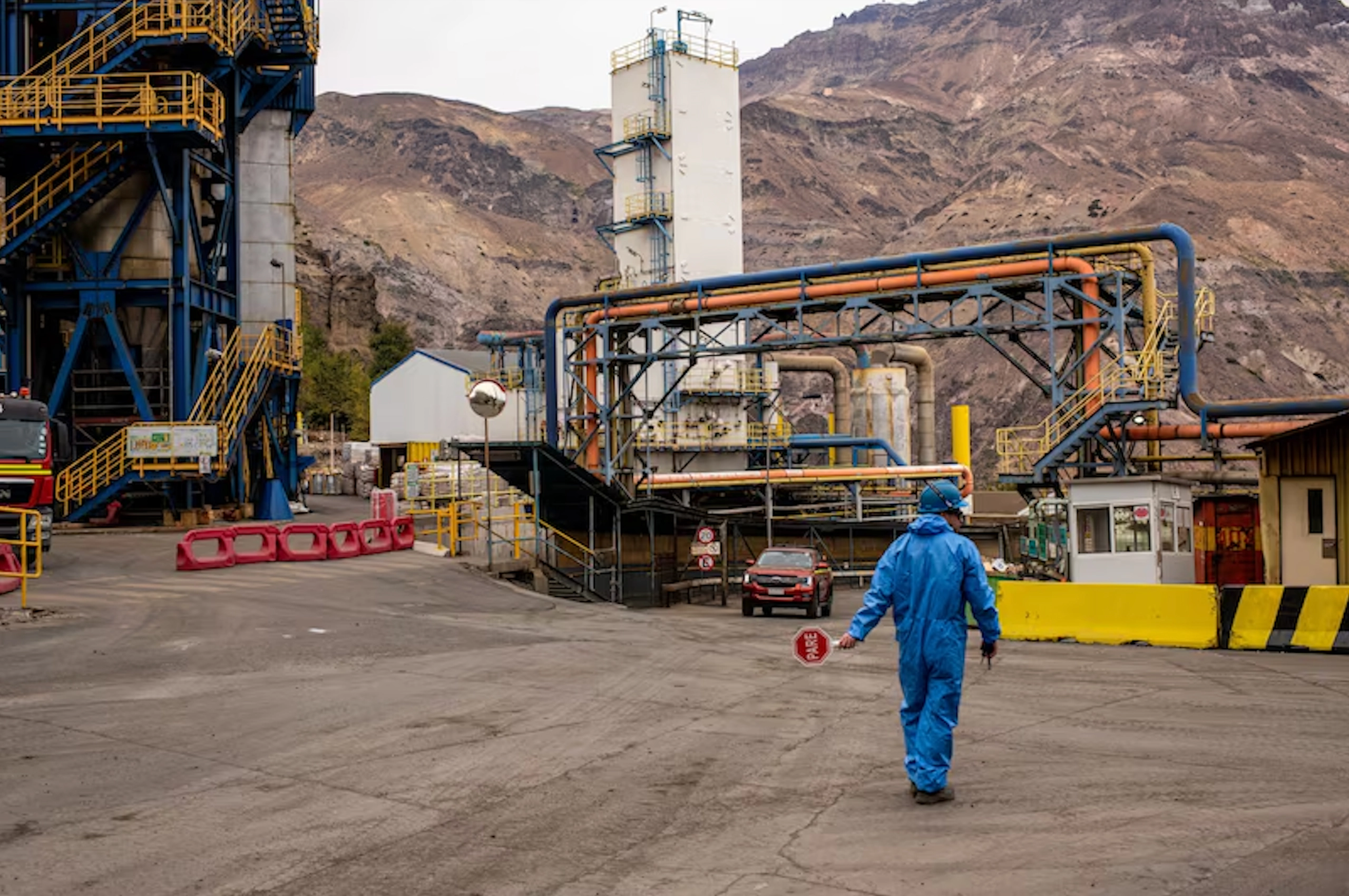 La economía chilena se contrajo en el tercer trimestre lastrada por la actividad minera