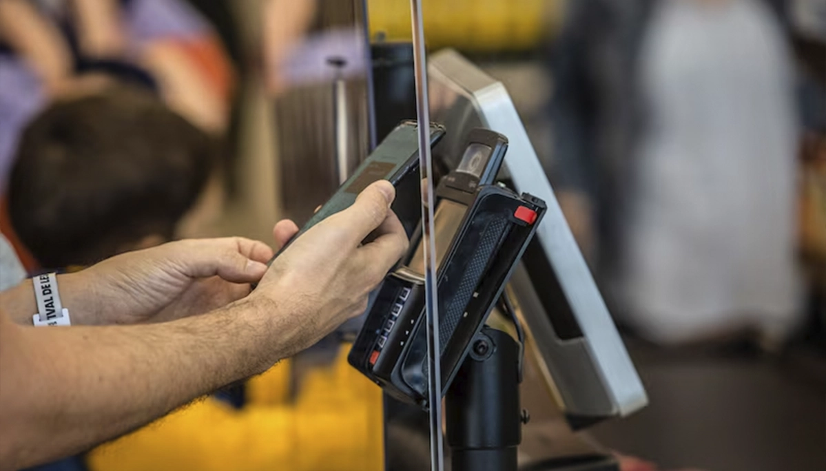 Revolut y Nu lideran competencia fintech que va tras depositos y nominas en Mexico