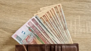 Autoridades-sin-informar-sobre-fecha-limite-para-la-decision-del-salario-minimo-2026-1