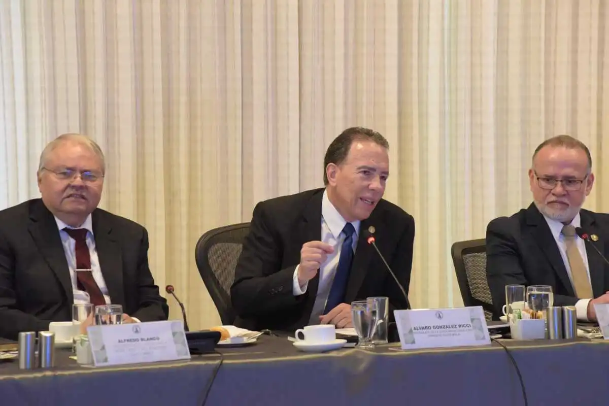 Banguat-explica-posible-impacto-en-Guatemala-en-los-precios-del-petroleo-por-conflicto-Israel-Iran