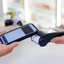 ¿Cómo agregar una tarjeta de crédito en Apple Wallet?