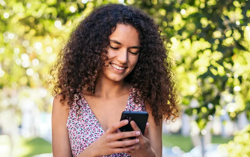 ¿Cuál es la diferencia entre Adelanto de Salario y Crédito Bi?