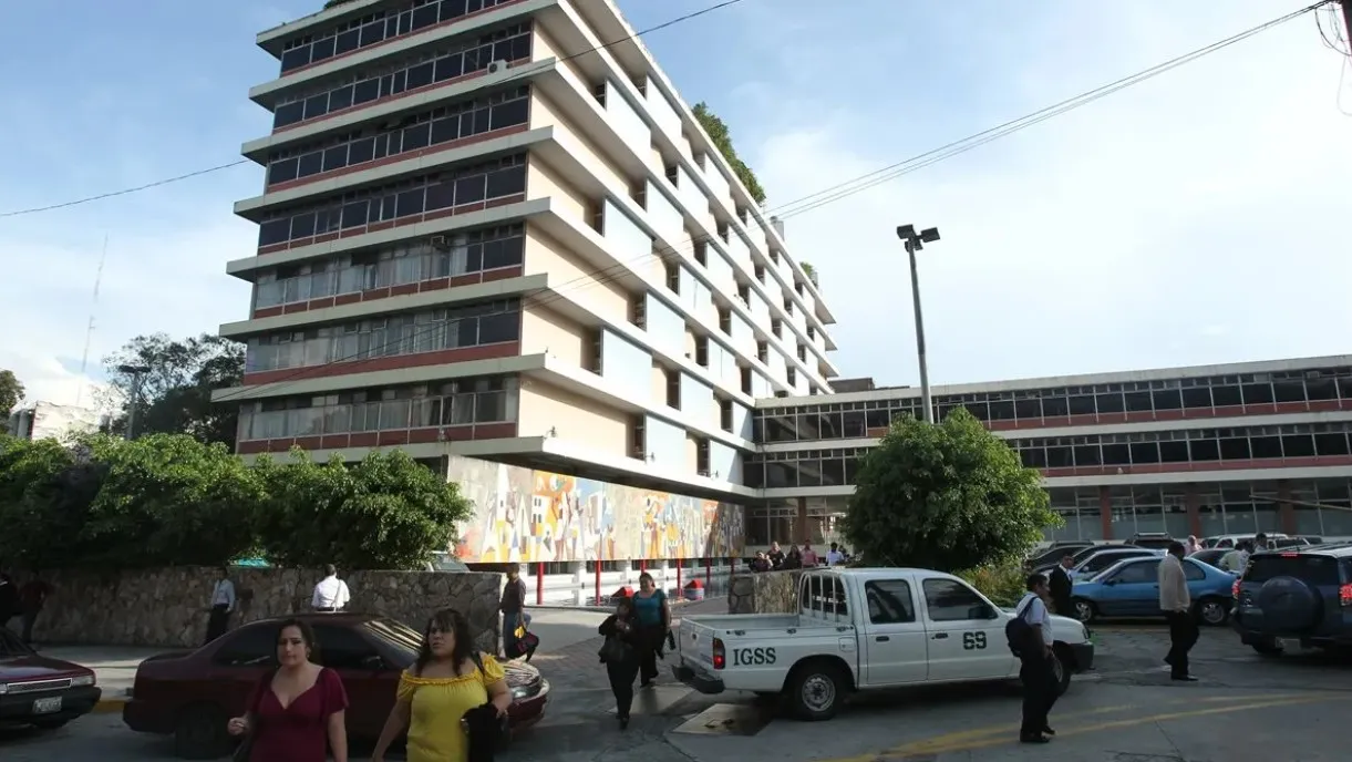 Salario-minimo-IGSS Incrementar el salario mínimo del 2026 ampliaría la base de cotizantes, afirma el IGSS en su dictamen