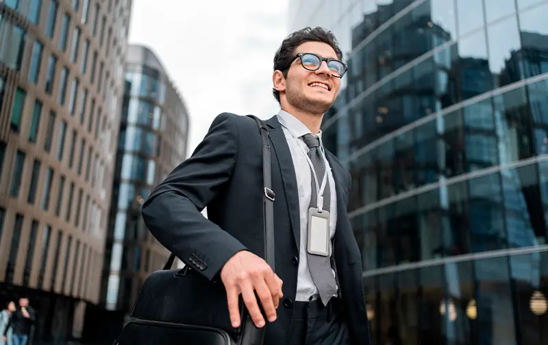 Tips para destacar en tu primer empleo