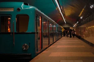 Camaras-piden-que-se-asignen-los-recursos-para-la-licitacion-de-Metro-Riel-a-traves-de-Alianza-Publico-Privada