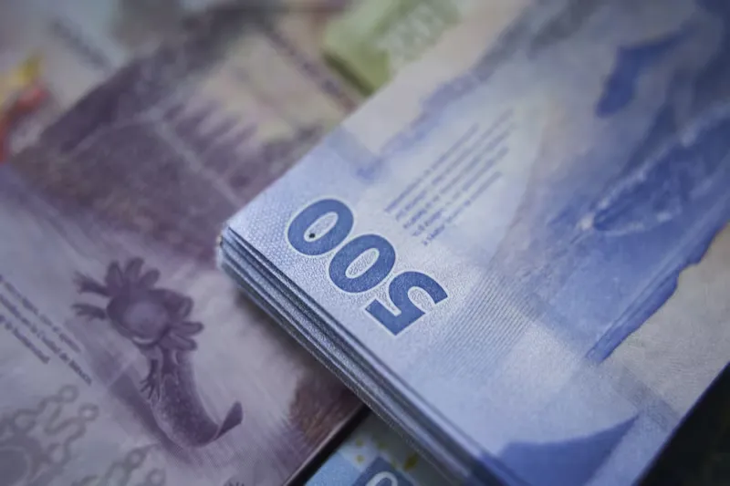 peso-retrocede-por-aversion-al-riesgo-intervencion-usa-venezuela peso-retrocede-por-aversion-al-riesgo-intervencion-usa-venezuela