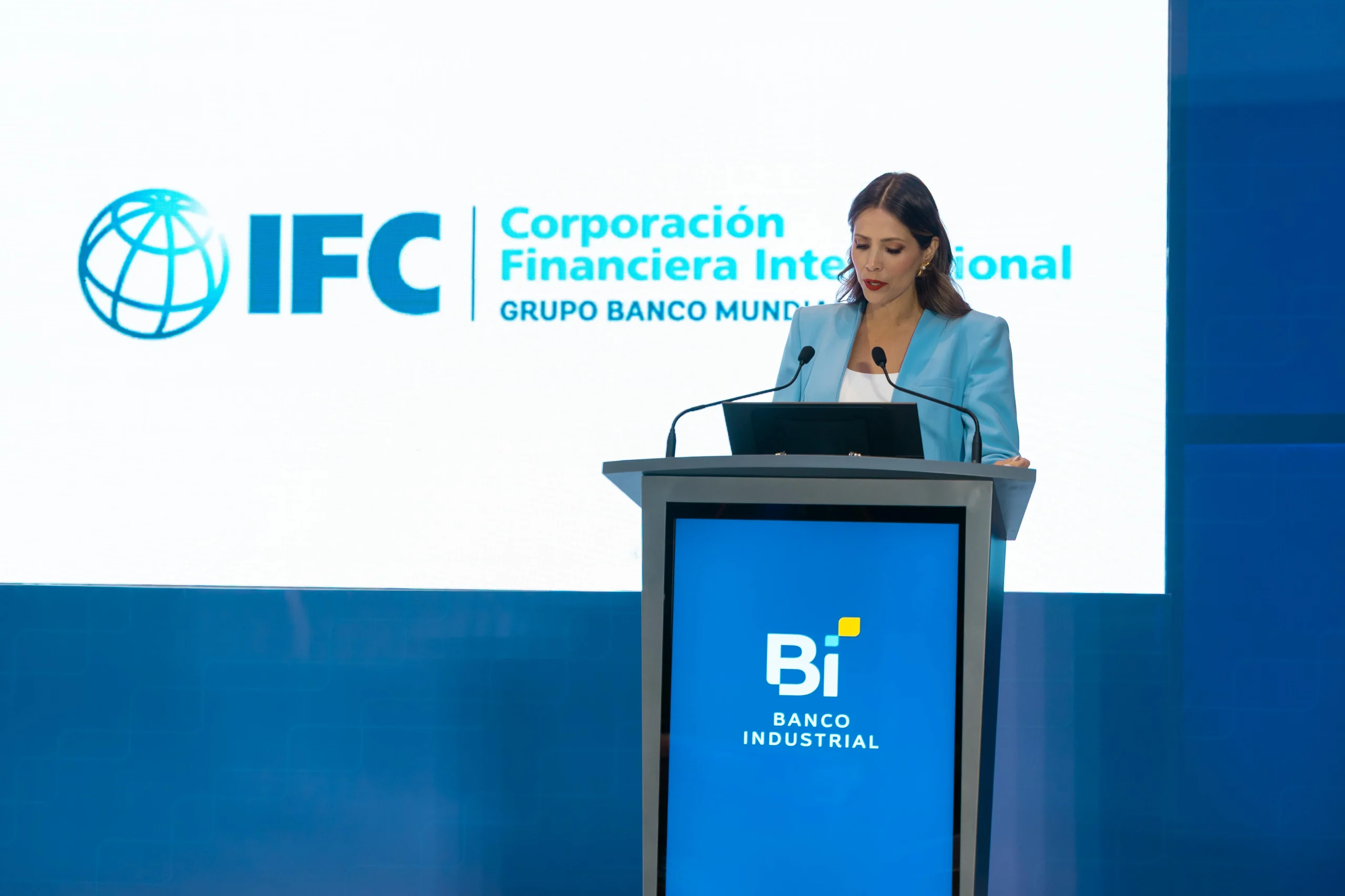 17 MER-3339 FOTOS PARA CONFERENCIA DE PRENSA CON IFC FOTOS PARA CONFERENCIA DE PRENSA CON IFC