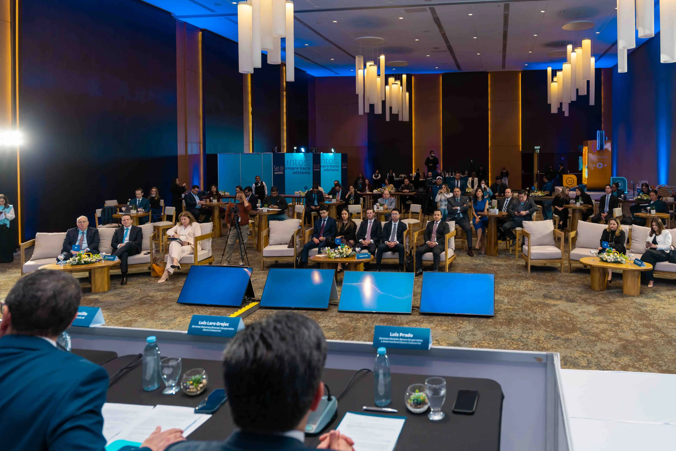 34 MER-3339 FOTOS PARA CONFERENCIA DE PRENSA CON IFC FOTOS PARA CONFERENCIA DE PRENSA CON IFC