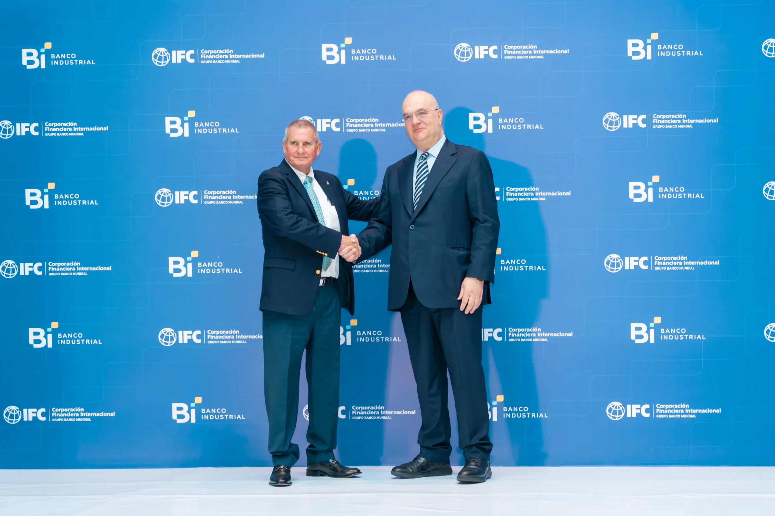 46 MER-3339 FOTOS PARA CONFERENCIA DE PRENSA CON IFC FOTOS PARA CONFERENCIA DE PRENSA CON IFC