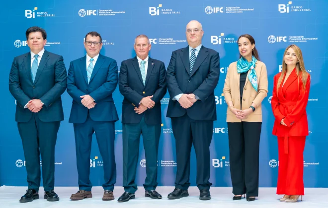 FOTOS PARA CONFERENCIA DE PRENSA CON IFC