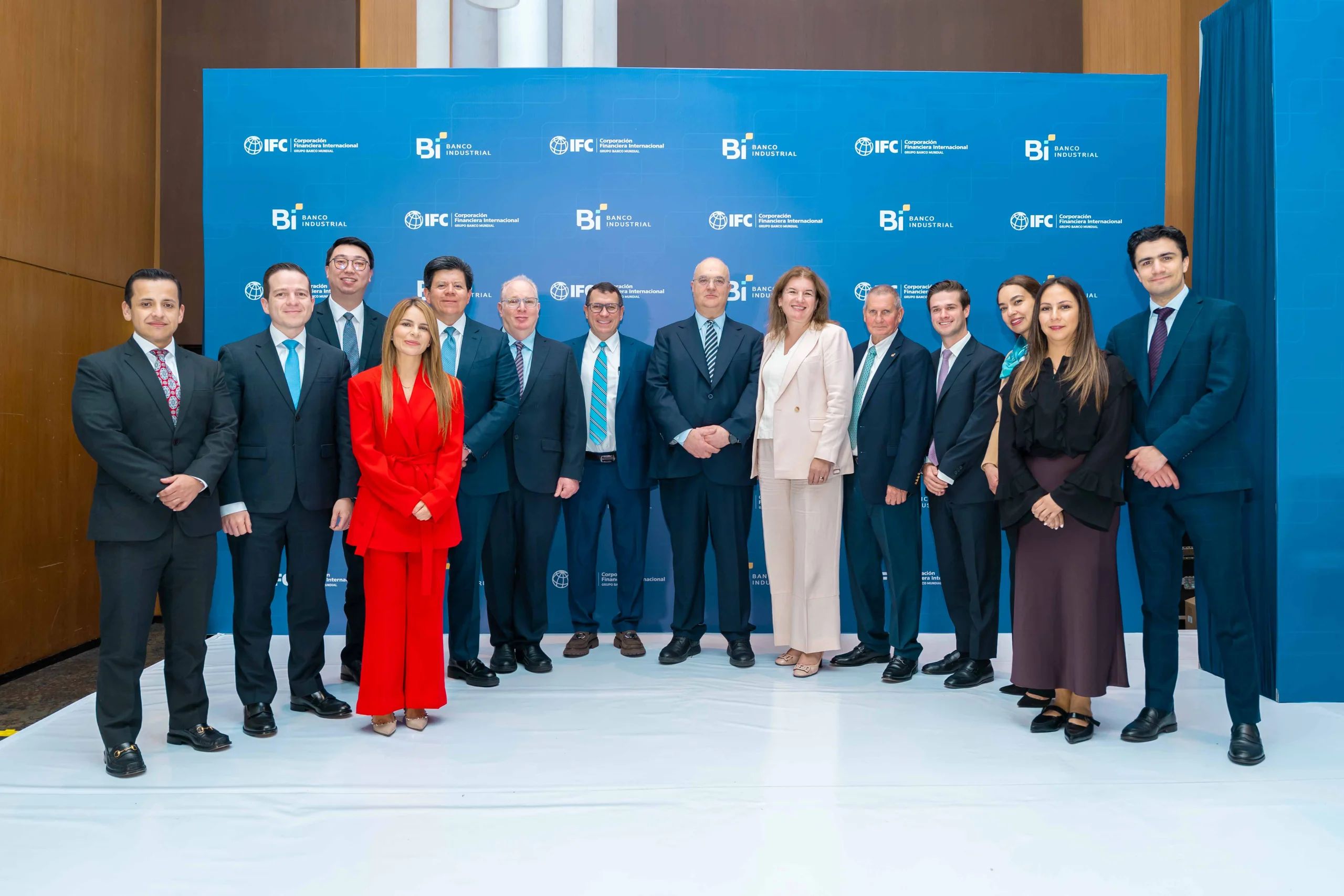 51 MER-3339 FOTOS PARA CONFERENCIA DE PRENSA CON IFC FOTOS PARA CONFERENCIA DE PRENSA CON IFC