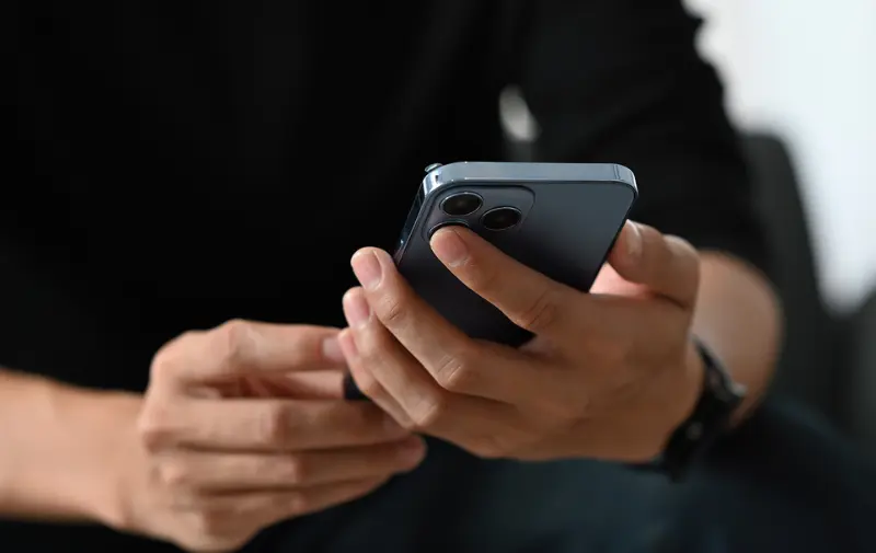 Enfrenta cada desafío con tranquilidad: accede a tu adelanto de salario