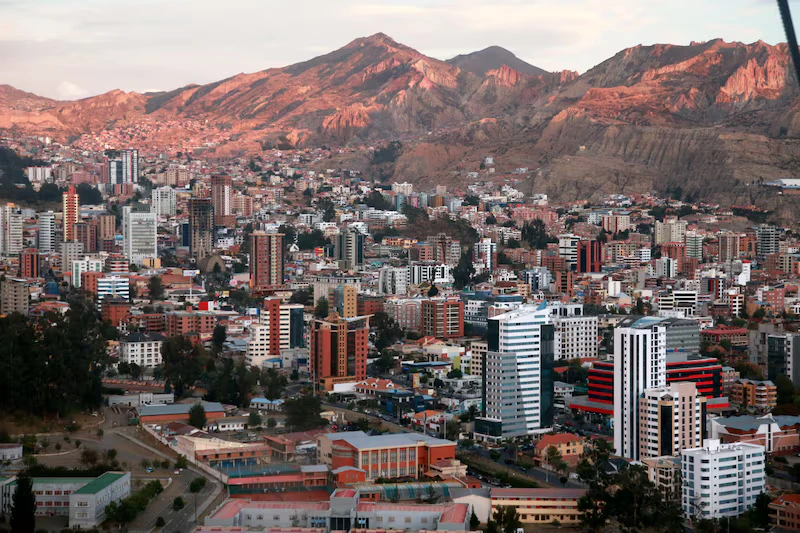 Riesgo-en-Bolivia Riesgo país en Bolivia cae por debajo de 500 puntos