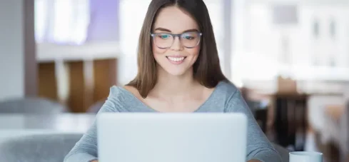 Ventajas de pagar servicios y compromisos financieros desde canales digitales