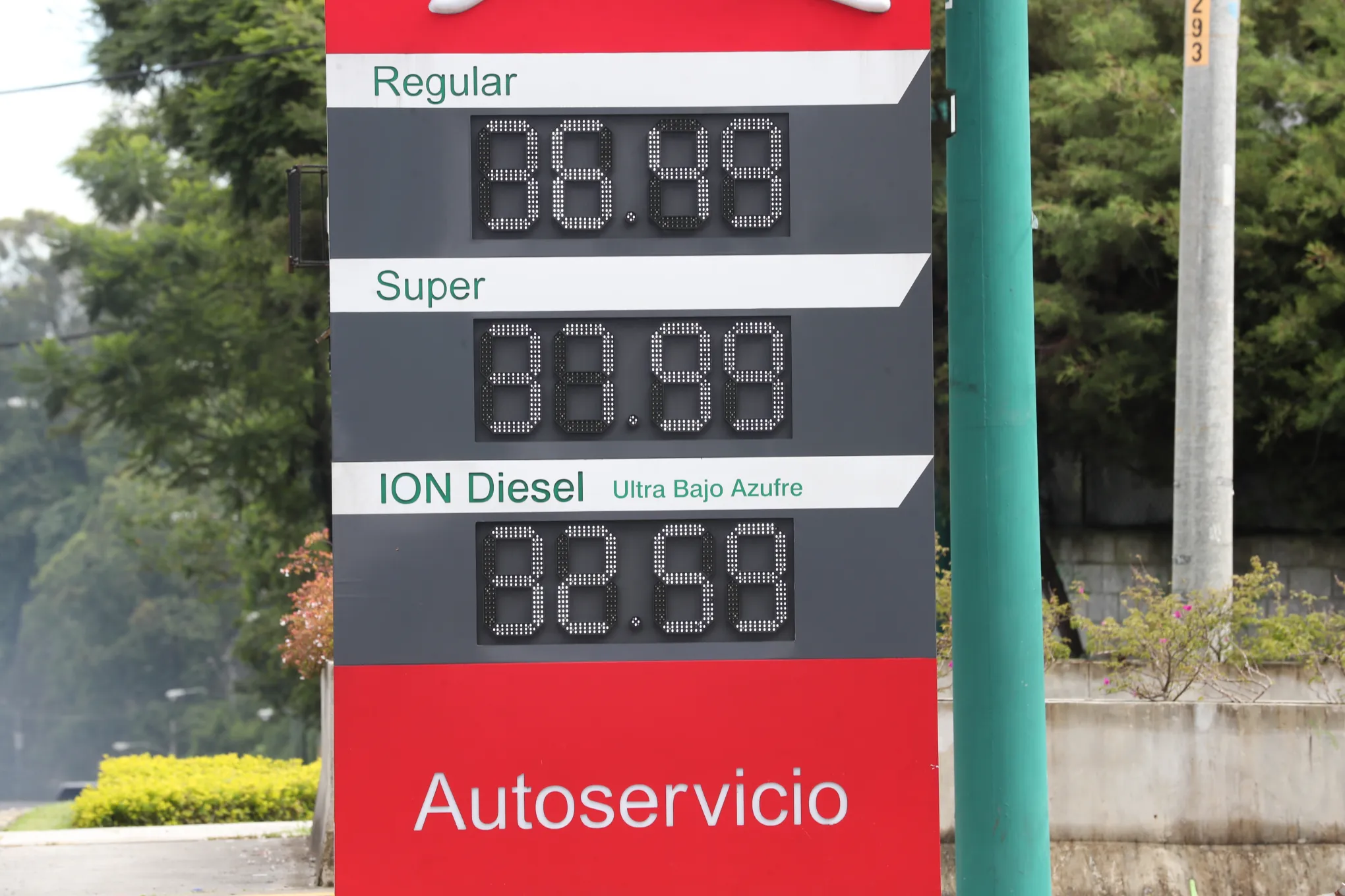 Precios de gasolinas en Guatemala ya reflejan presión por conflicto en Oriente Medio